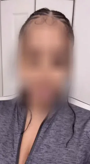 Andrea, 38