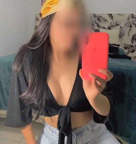 Fatima, 31
