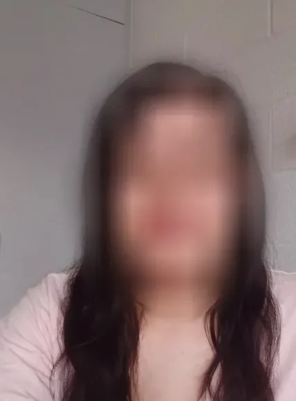 Josefine, 33