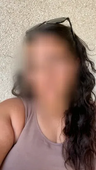 Sofie, 22
