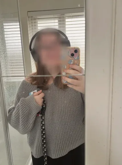 Tilde, 23