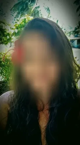 Tina, 40