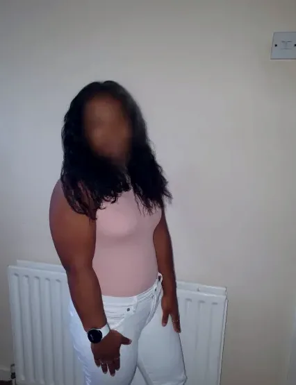 Michelle, 24